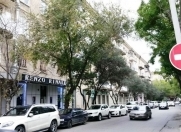Satılır 4 otaqlı 115 m2 köhnə tikili Bayıl