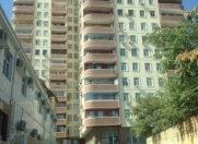 Satılır 3 otaqlı 136 m2 yeni tikili Memar Əcəmi m.