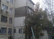 Satılır 3 otaqlı 60 m2 köhnə tikili Zərifə Əliyeva adına park