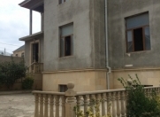 Satılır 8 otaqlı 1400 m2 həyət evi Hökməli