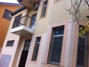 İcarəyə verilir 5 otaqlı 300 m2 həyət evi Badamdar
