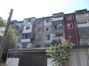Satılır 4 otaqlı 220 m2 köhnə tikili İnşaatçılar m.