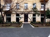 İcarəyə verilir 3 otaqlı 260 m2 obyekt Nəsimi r.
