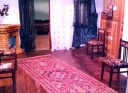 Satılır 5 otaqlı 1 m2 həyət evi İnşaatçılar m.