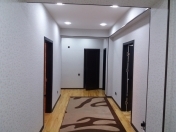 Satılır 3 otaqlı 135 m2 yeni tikili İnşaatçılar m.
