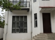 İcarəyə verilir 6 otaqlı 450 m2 həyət evi Elmlər Akademiyası m.