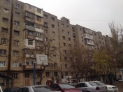 Satılır 5 otaqlı 146 m2 köhnə tikili Sevinc k/t