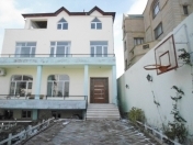 Satılır 7 otaqlı 450 m2 həyət evi Badamdar