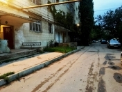 Satılır 4 otaqlı 82 m2 köhnə tikili Qaraçuxur