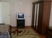 İcarəyə verilir 1 otaqlı 32 m2 köhnə tikili 8 km