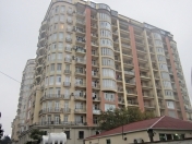 Satılır 3 otaqlı 132 m2 yeni tikili 8 mkr