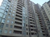 Satılır 3 otaqlı 135 m2 yeni tikili Nizami m.