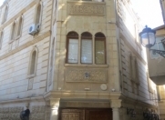 İcarəyə verilir 8 otaqlı 440 m2 obyekt İçəri Şəhər m.