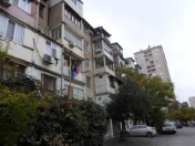 Satılır 1 otaqlı 35 m2 köhnə tikili İnşaatçılar m.