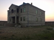 Satılır 12 otaqlı 1600 m2 həyət evi Şüvəlan