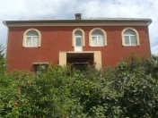 Satılır 9 otaqlı 360 m2 həyət evi Sulutəpə