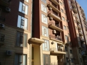 İcarəyə verilir 4 otaqlı 205 m2 yeni tikili Gənclik m.