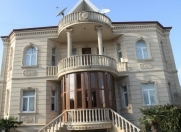 Satılır 11 otaqlı 320 m2 həyət evi Rəsulzadə