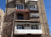 Satılır 3 otaqlı 75 m2 köhnə tikili Nizami m.