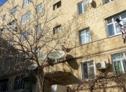 Satılır 3 otaqlı 80 m2 köhnə tikili Bayıl parkı