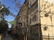 Satılır 1 otaqlı 30 m2 köhnə tikili Memar Əcəmi m.