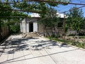 Satılır 4 otaqlı 102 m2 həyət evi Saray