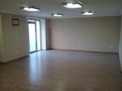 Satılır 3 otaqlı 175 m2 obyekt Azneft meydanı