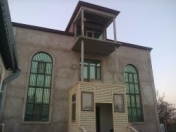Satılır 7 otaqlı 390 m2 həyət evi Saray