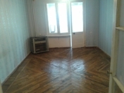 İcarəyə verilir 3 otaqlı 65 m2 köhnə tikili İnşaatçılar m.
