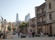 Satılır 2 otaqlı 63 m2 köhnə tikili İçəri Şəhər m.