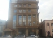 İcarəyə verilir 50 otaqlı 320 m2 ofis Yasamal parkı