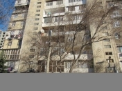 Satılır 3 otaqlı 80 m2 köhnə tikili Yasamal r.