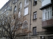 Satılır 5 otaqlı 140 m2 köhnə tikili Montin