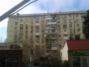 Satılır 2 otaqlı 60 m2 köhnə tikili Ukrayna dairəsi