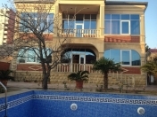 Satılır 7 otaqlı 280 m2 həyət evi 8 km