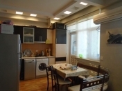Satılır 2 otaqlı 60 m2 yeni tikili İnşaatçılar m.