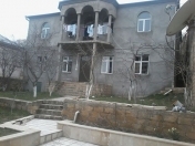 Satılır 10 otaqlı 400 m2 həyət evi Y.Günəşli