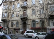 Satılır 5 otaqlı 200 m2 köhnə tikili İçəri Şəhər m.