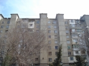 Satılır 2 otaqlı 55 m2 köhnə tikili Neapol dairəsi