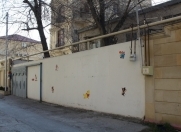 Satılır 5 otaqlı 250 m2 həyət evi 8 mkr