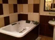 İcarəyə verilir 3 otaqlı 150 m2 yeni tikili Odlar Yurdu Universiteti