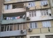 Satılır 4 otaqlı 130 m2 köhnə tikili Xalqlar Dostluğu m.