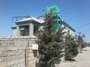 Satılır 7 otaqlı 200 m2 həyət evi Binə