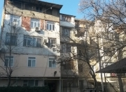 İcarəyə verilir 3 otaqlı 70 m2 köhnə tikili Neftçi bazası