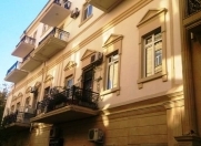 İcarəyə verilir 2 otaqlı 65 m2 köhnə tikili Nərimanov r.