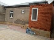 Satılır 4 otaqlı 200 m2 həyət evi 9 mkr