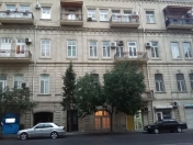 Satılır 3 otaqlı 100 m2 obyekt 28 May m.