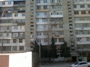 Satılır 4 otaqlı 87 m2 köhnə tikili Zərifə Əliyeva adına park