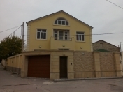 Satılır 6 otaqlı 300 m2 həyət evi Bakıxanov
