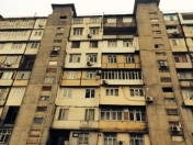 Satılır 4 otaqlı 90 m2 köhnə tikili Xalqlar Dostluğu m.